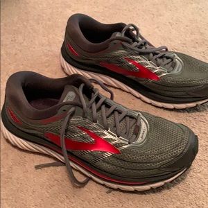 Men’s Brooks Glycerin 15 (only worn 5 times).